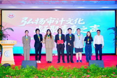 <b>安交大辩说队便以高度的专注取严谨的立场投入</b>